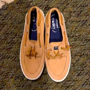 Women’s slide on, no tie speedy boat shoes tan